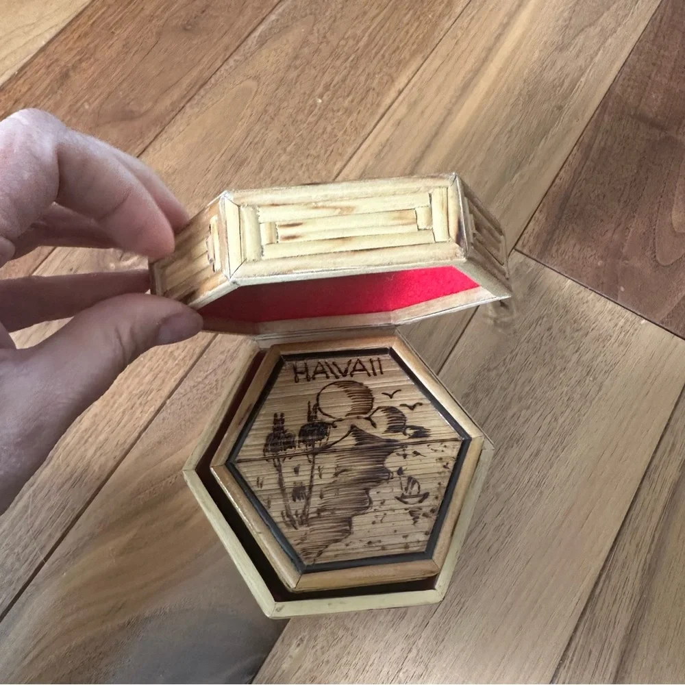 Vintage Hawaii 3 Nesting Bamboo Trinket Boxes
